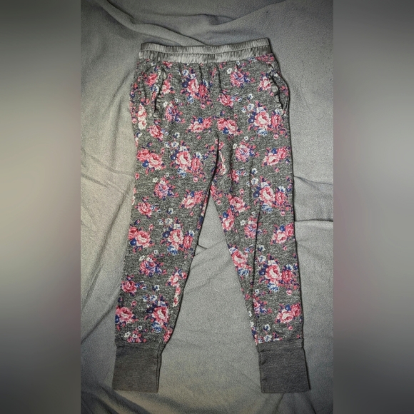 Lucky Brand Cropped Sweatpants - Picture 1 of 4